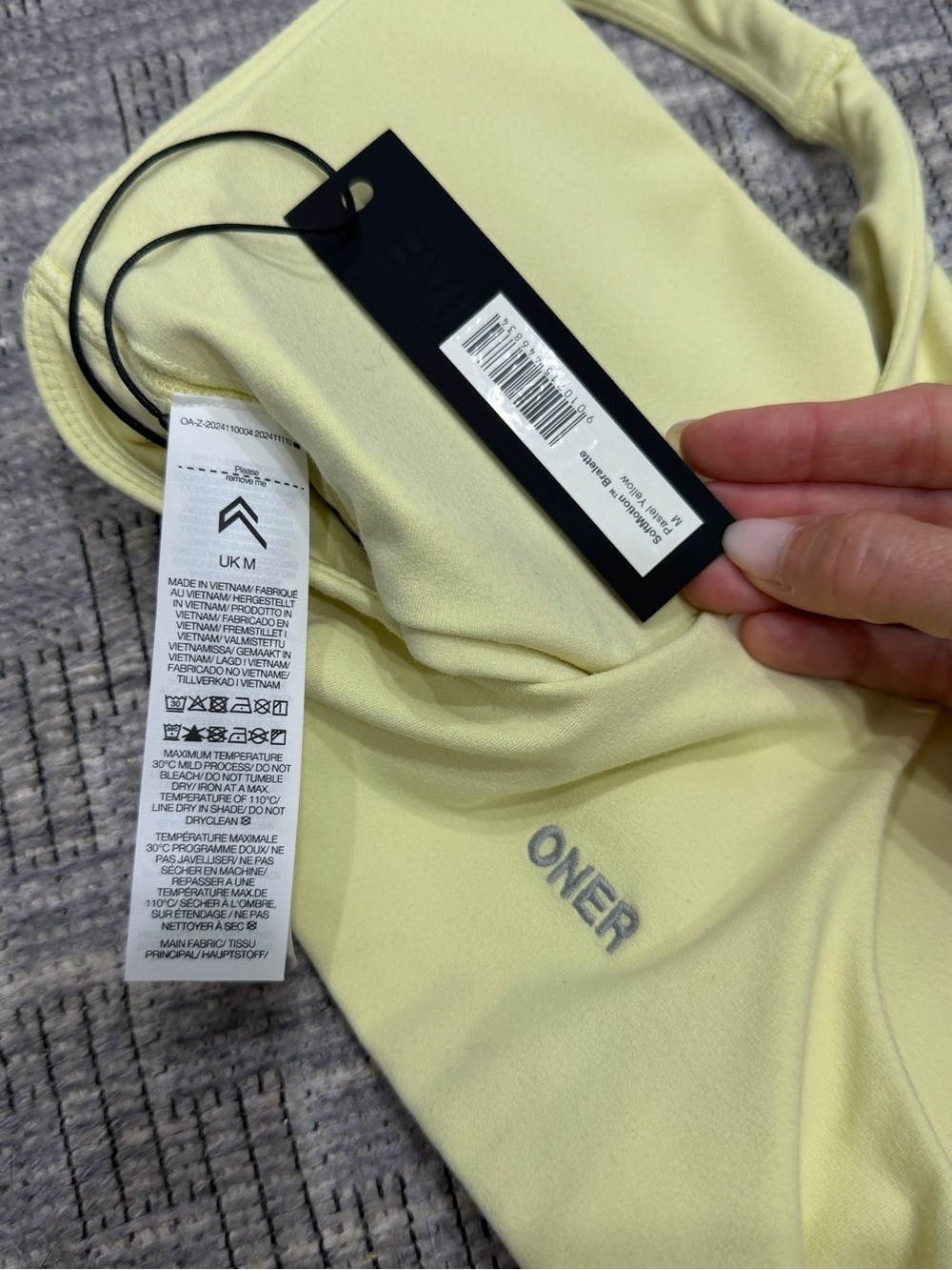 Oner Active Soft Motion Bralette with Gray Logo Pastel Yellow Medium BNWT Gym - Picture 6 of 6